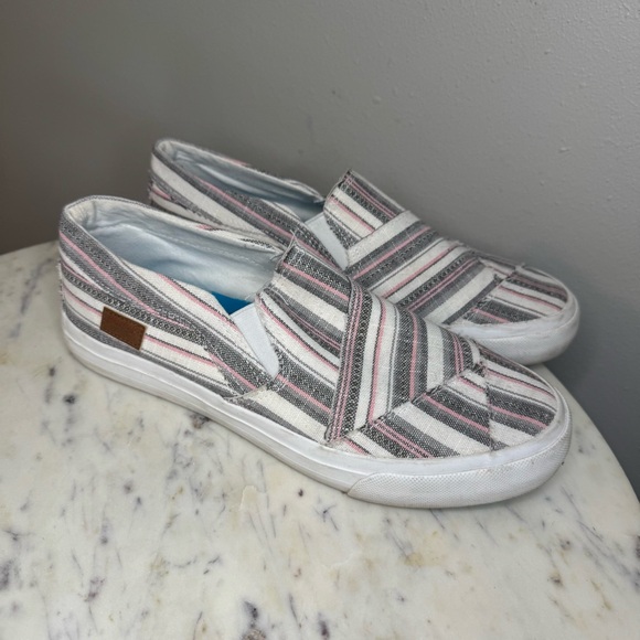 Blowfish Slip On Sneakers Size 8.5 M striped Canvas Upper shoes - Picture 2 of 8